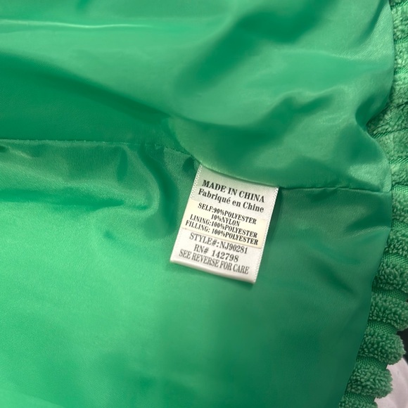 New In Womens Green Puffer - Picture 5 of 6